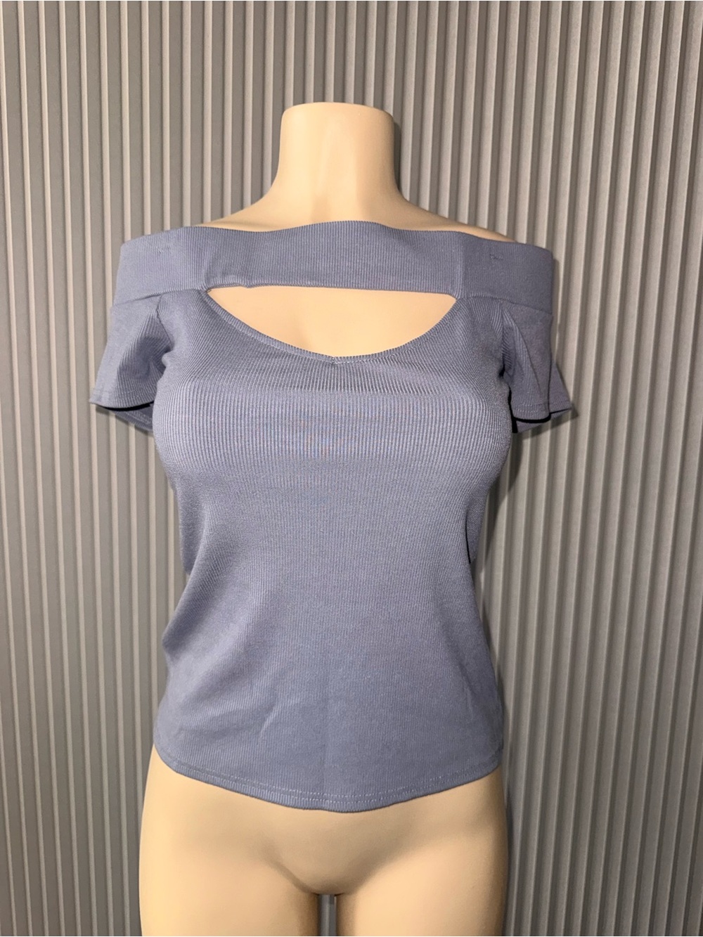 Off-Shoulder Cutout Ribbed Top - Light Grey Lavender